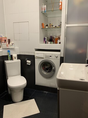 Продам трехкомнатную (3-комн.) квартиру, Новокуркинское ш, 35, Москва г