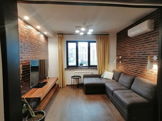 Продам трехкомнатную (3-комн.) квартиру, Лунная (Западный мкр.) ул, 19к1, Домодедово г