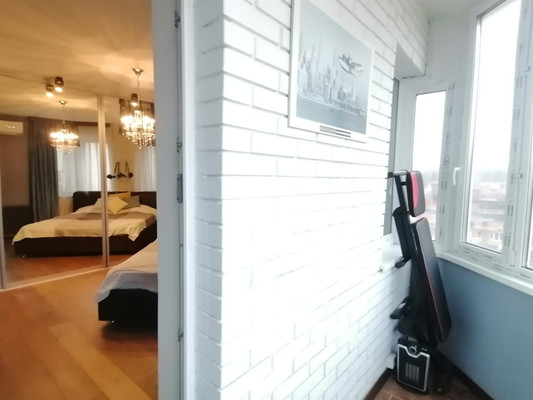 Продам трехкомнатную (3-комн.) квартиру, Лунная (Западный мкр.) ул, 19к1, Домодедово г