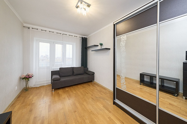 Продам однокомнатную (1-комн.) квартиру, Варшавская ул, 19к2, Санкт-Петербург г