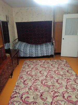 Продам однокомнатную (1-комн.) квартиру, 50 лет Октября ул, 6, Алексин г