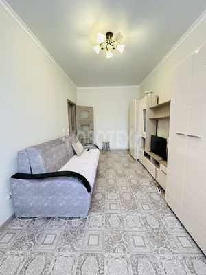 Продам двухкомнатную (2-комн.) квартиру, Тельмана ул, 50, Горячий Ключ г