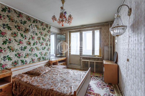 Продам трехкомнатную (3-комн.) квартиру, Беловежская ул, 77, Москва г