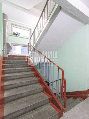 Продам трехкомнатную (3-комн.) квартиру, Беловежская ул, 77, Москва г