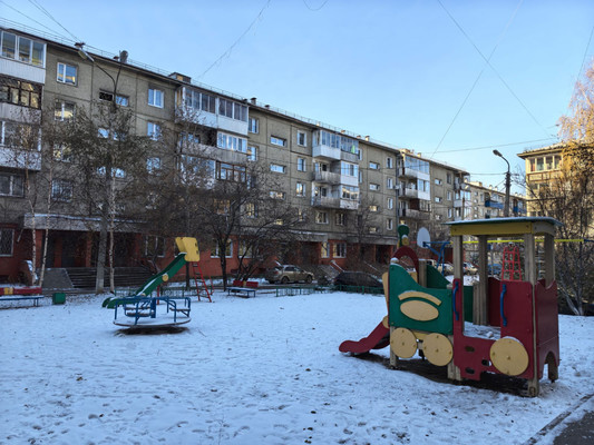 Продам двухкомнатную (2-комн.) квартиру, Лермонтова ул, 63а, Иркутск г