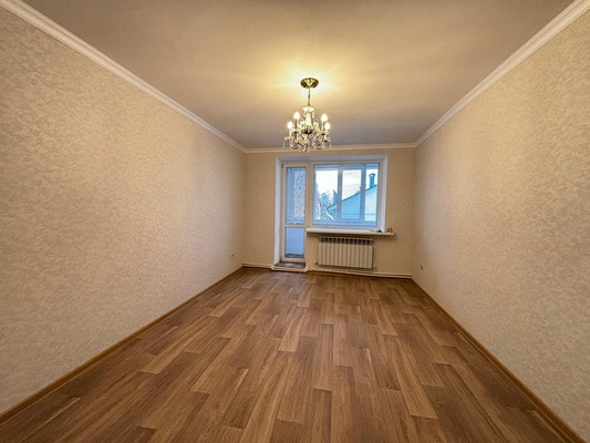 Продам трехкомнатную (3-комн.) квартиру, Садовая ул, 36, Глинищево с