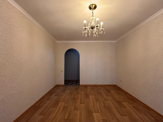 Продам трехкомнатную (3-комн.) квартиру, Садовая ул, 36, Глинищево с