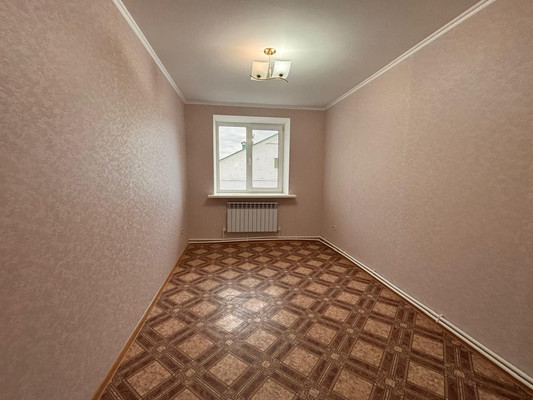 Продам трехкомнатную (3-комн.) квартиру, Садовая ул, 36, Глинищево с