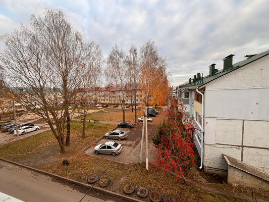 Продам трехкомнатную (3-комн.) квартиру, Садовая ул, 36, Глинищево с