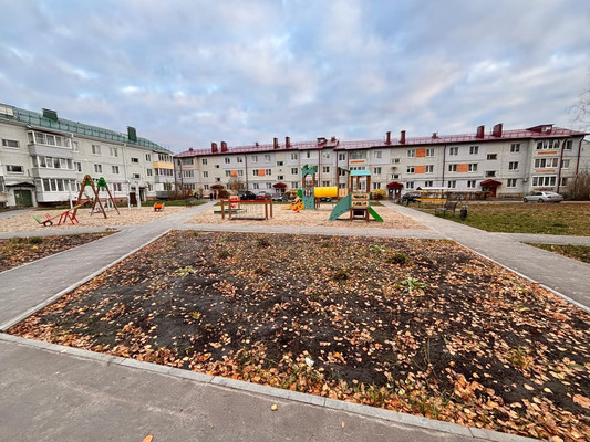 Продам трехкомнатную (3-комн.) квартиру, Садовая ул, 36, Глинищево с