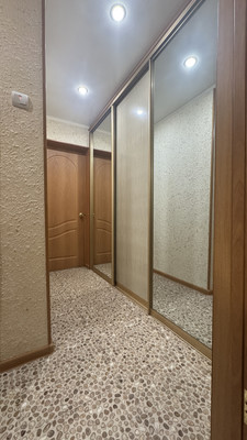 Продам двухкомнатную (2-комн.) квартиру, 2-я Комсомольская ул, 15, Южно-Сахалинск г