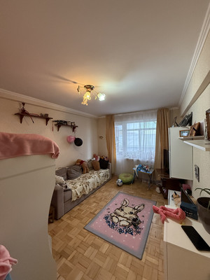 Продам трехкомнатную (3-комн.) квартиру, Новороссийская ул, 72А, Армавир г