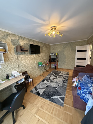 Продам трехкомнатную (3-комн.) квартиру, Новороссийская ул, 72А, Армавир г