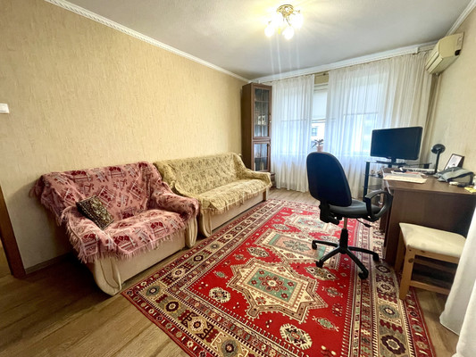 Продам двухкомнатную (2-комн.) квартиру, Мильчакова ул, 3, Ростов-на-Дону г