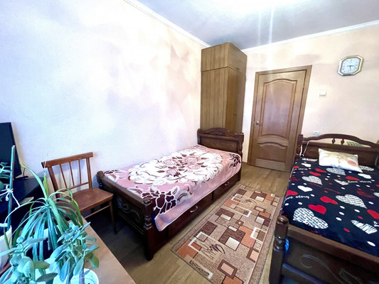 Продам двухкомнатную (2-комн.) квартиру, Мильчакова ул, 3, Ростов-на-Дону г