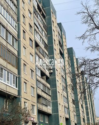 Продам многокомнатную квартиру, Уточкина ул, 2к1, Санкт-Петербург г