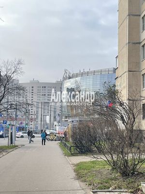 Продам многокомнатную квартиру, Уточкина ул, 2к1, Санкт-Петербург г