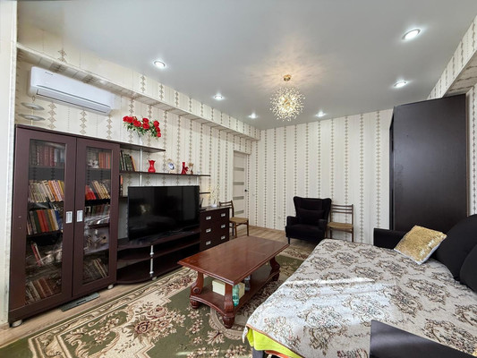 Продам двухкомнатную (2-комн.) квартиру, Шарданова ул, 50к4, Нальчик г