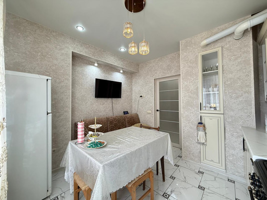 Продам двухкомнатную (2-комн.) квартиру, Шарданова ул, 50к4, Нальчик г