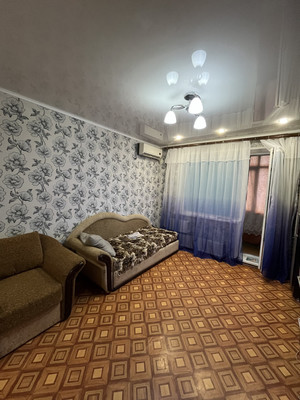 Сдам однокомнатную (1-комн.) квартиру, Лазоревый пр-кт, 24, Волгодонск г