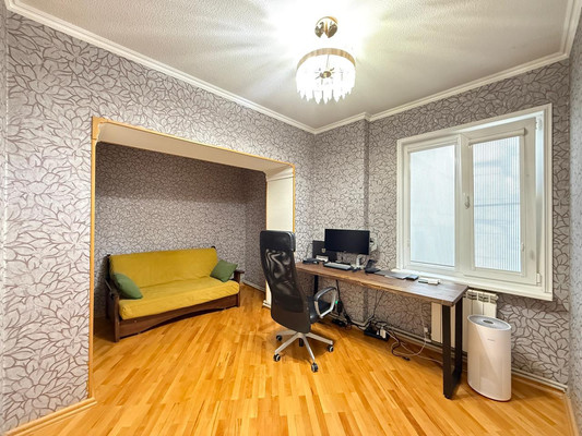 Продам трехкомнатную (3-комн.) квартиру, Ватутина ул, 12, Нальчик г