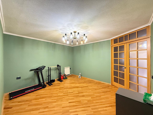 Продам трехкомнатную (3-комн.) квартиру, Ватутина ул, 12, Нальчик г