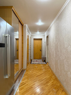 Продам трехкомнатную (3-комн.) квартиру, Ватутина ул, 12, Нальчик г