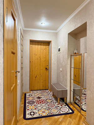 Продам трехкомнатную (3-комн.) квартиру, Ватутина ул, 12, Нальчик г