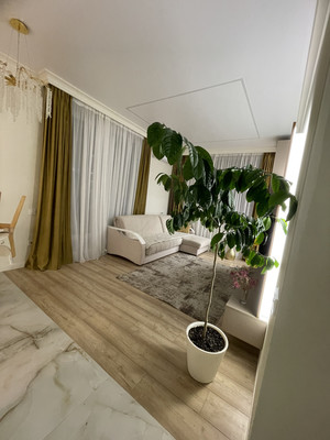 Продам двухкомнатную (2-комн.) квартиру, Молодой гвардии ул, 34, Калининград г