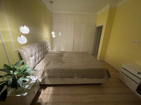 Продам двухкомнатную (2-комн.) квартиру, Молодой гвардии ул, 34, Калининград г