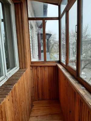 Продам двухкомнатную (2-комн.) квартиру, Брянской Пролетарской Дивизии ул, 17, Брянск г