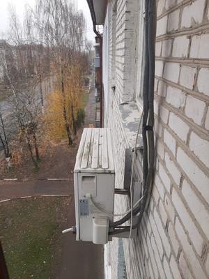 Продам двухкомнатную (2-комн.) квартиру, Брянской Пролетарской Дивизии ул, 17, Брянск г