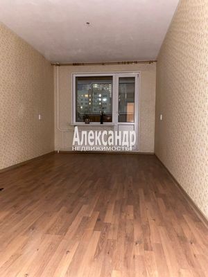 Продам двухкомнатную (2-комн.) квартиру, Пушкинская ул, 40, Шушары п