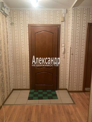 Продам двухкомнатную (2-комн.) квартиру, Пушкинская ул, 40, Шушары п