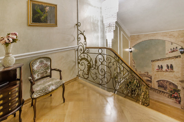 Продам многокомнатную квартиру, 20-летия ВЛКСМ ул, 49, Воронеж г