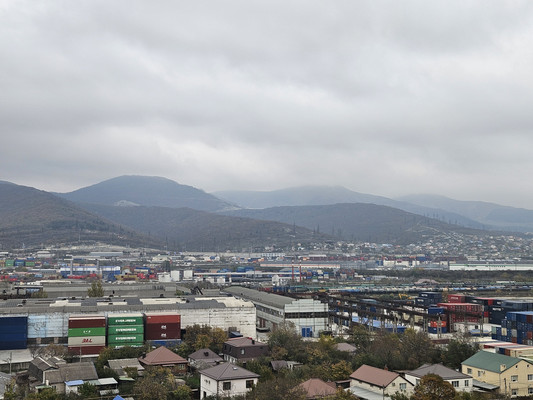 Продам трехкомнатную (3-комн.) квартиру, Солнечная ул, 2к1, Новороссийск г