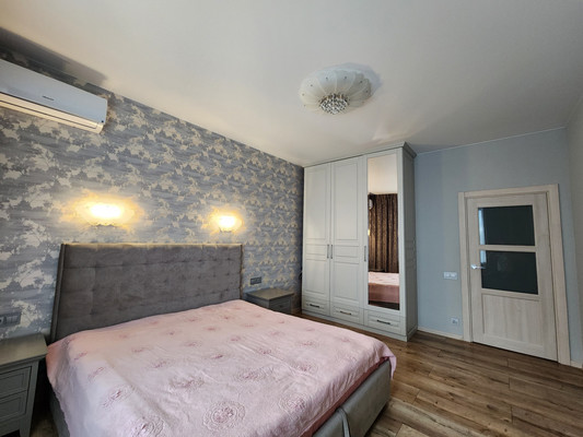 Продам двухкомнатную (2-комн.) квартиру, Трофимова ул, 35к20, Москва г