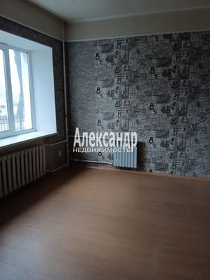 Продам трехкомнатную (3-комн.) квартиру, Нейшлотский пер, 6, Санкт-Петербург г