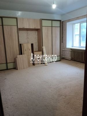 Продам трехкомнатную (3-комн.) квартиру, Нейшлотский пер, 6, Санкт-Петербург г