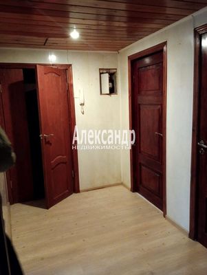 Продам трехкомнатную (3-комн.) квартиру, Нейшлотский пер, 6, Санкт-Петербург г