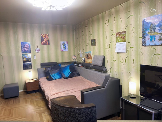 Продам двухкомнатную (2-комн.) квартиру, Киевская ул, 121, Симферополь г