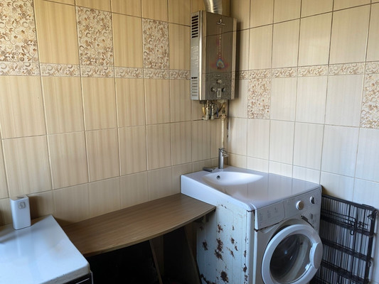 Продам двухкомнатную (2-комн.) квартиру, Киевская ул, 121, Симферополь г