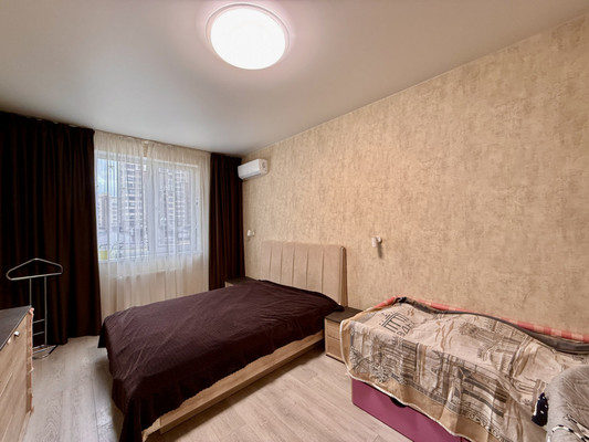 Продам однокомнатную (1-комн.) квартиру, Крымской весны ул, 5ак5, Мирное с