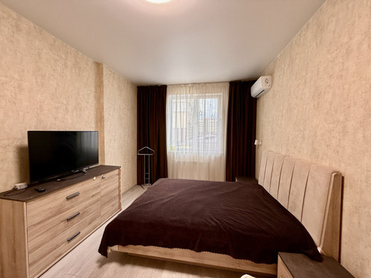 Продам однокомнатную (1-комн.) квартиру, Крымской весны ул, 5ак5, Мирное с