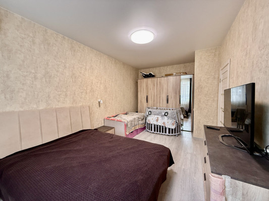 Продам однокомнатную (1-комн.) квартиру, Крымской весны ул, 5ак5, Мирное с