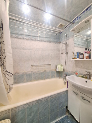 Продам трехкомнатную (3-комн.) квартиру, Дружбы ул, 6/2, Чехов г