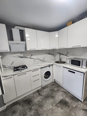 Продам двухкомнатную (2-комн.) квартиру, Гагарина (Центральный р-н) ул, 10, Сочи г