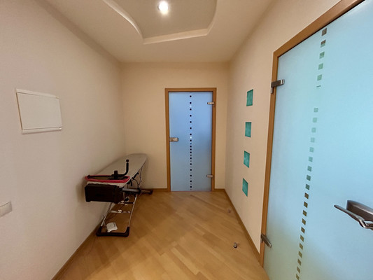 Продам многокомнатную квартиру, Имени Адмирала Серебрякова наб, 61а, Новороссийск г