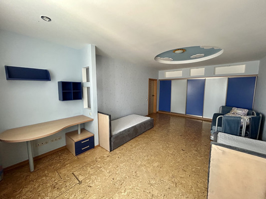 Продам многокомнатную квартиру, Имени Адмирала Серебрякова наб, 61а, Новороссийск г