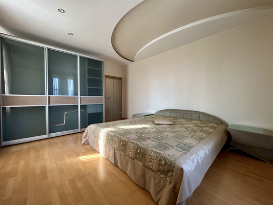 Продам многокомнатную квартиру, Имени Адмирала Серебрякова наб, 61а, Новороссийск г